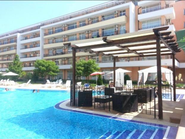 Holiday Apartments Grand Kamelia Слънчев бряг Екстериор снимка